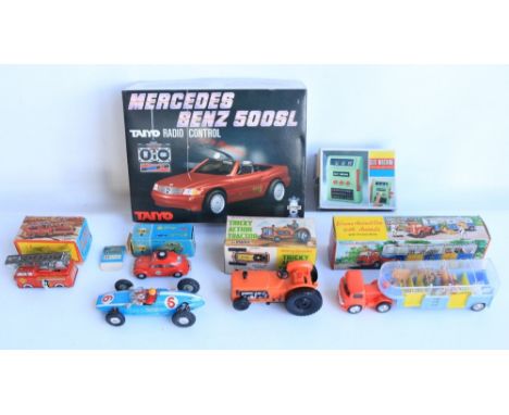 Collection of vintage toys, mostly boxed and mostly vehicle themed to include a Japanese made litho tinplate 'Mechanical Fire