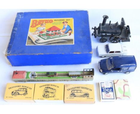 Mixed collection of models and toys to include a home made metal generic steam locomotive model (L21cm), 2x 1/24 scale diecas