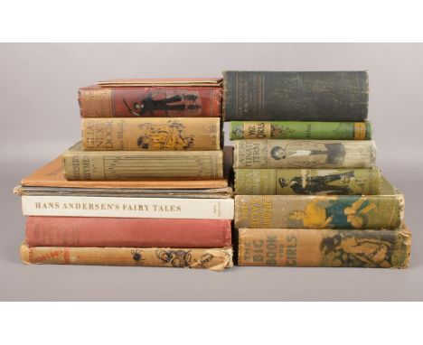 A collection of vintage children's books. Paul Hamlyn Hans Andersen's Fairy Tales, Vera Wheatley Lilia's Next door, Sir G. Do