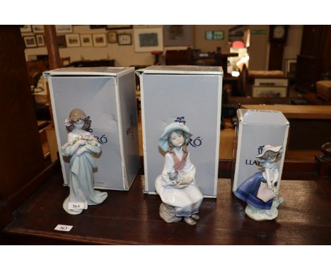 A Lladro figurine No.6346; another No.6400; and a smaller example No.5222