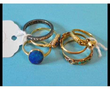 An 18ct gold, sapphire and diamond cluster ring, approx. ring size M (one diamond missing), and five other rings (6)