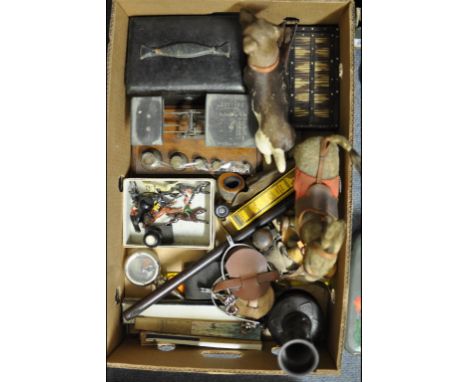 A set of 19th century postal scales, a Wilmot calormeter, and other items (box)