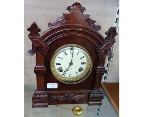An early 20th centuary manual wind mantel clock