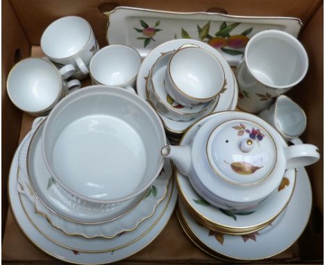 Royal Worcester Evesham pattern dinner and teaware