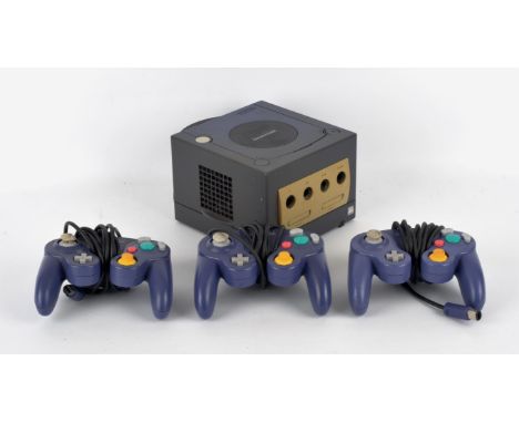 Nintendo GameCube Console Indigo (DOL-001-EUR) w/Indigo Controllers (x3) (DOL-003) with power supply and cables All items are