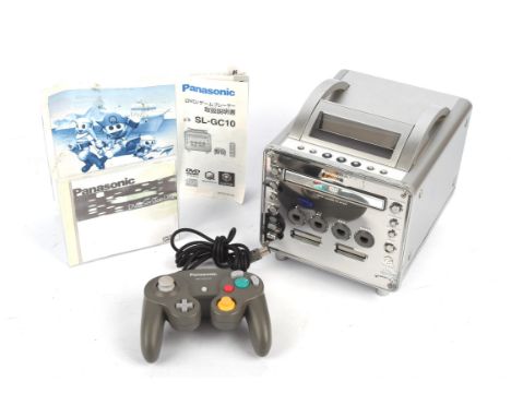 AMENDED DESCRIPTION/CONDITION Panasonic Q - GameCube - Unboxed w/official Panasonic controller This lot contains the coveted 