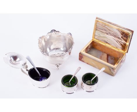 A mixed collection including silver sugar bowl with pierced rim by Goldsmiths and Silversmiths, London, approx 4.28oz, also s