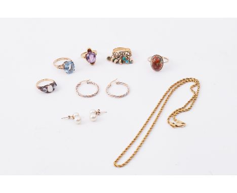 A mixed lot containing a quantity of gold jewellery items to include an 18ct yellow gold twisted chain, 9.32gm, two 9ct yello