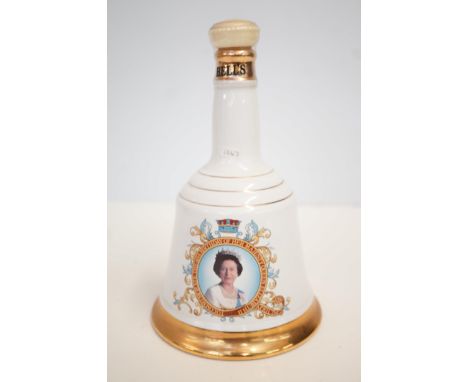 60th Birthday her majesty the queen Bells scotch whiskey - unopened 