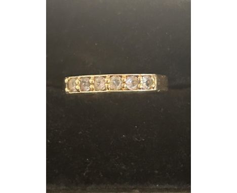 9ct gold ring set with 6 CZ stones Size M 2.2 grams