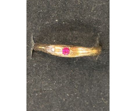 9ct Gold ring set with single ruby Size R 