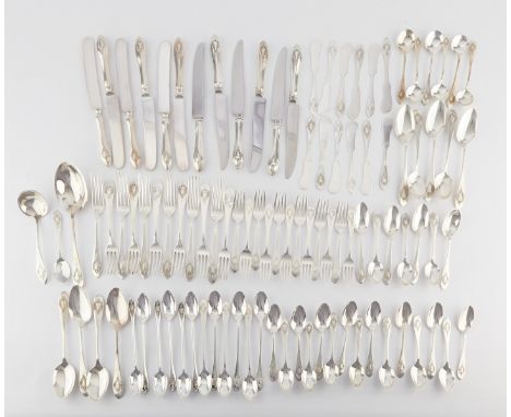 Rogers, Lunt, and Bowlen Co., United States. Set of sterling silver flatware in the pattern "Mount Vernon" including: six des