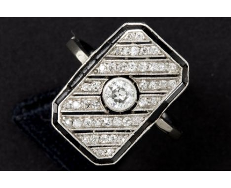 Belgian Wolfers frêres &amp; Emile Anthony Art Deco ring with number "8105" in platinum and with diamond and onyx - with its 