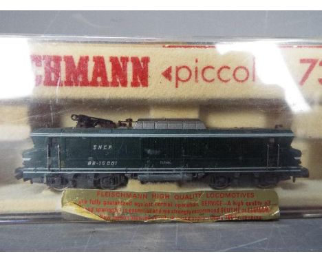 Fleischmann - A boxed Fleischmann #7360 N gauge electric locomotive 15001 in SNCF livery. Model appears to be in Very Good du
