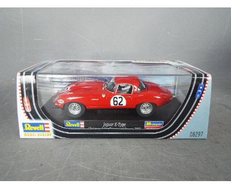Revell - A Jaguar E Type racing car from the 2009 Cholmondeley Pageant of Power. # 08297. The car appears Mint in a Near Mint