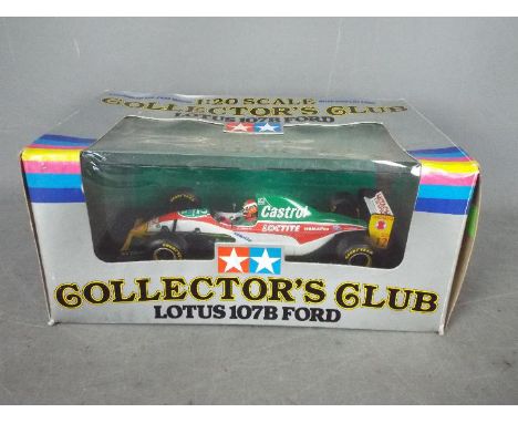 Tamiya - A boxed Tamiya #23005 'Collectors Club' 1:20 scale diecast Lotus 107B Ford 'Johnnie Herbert' The model appears to be