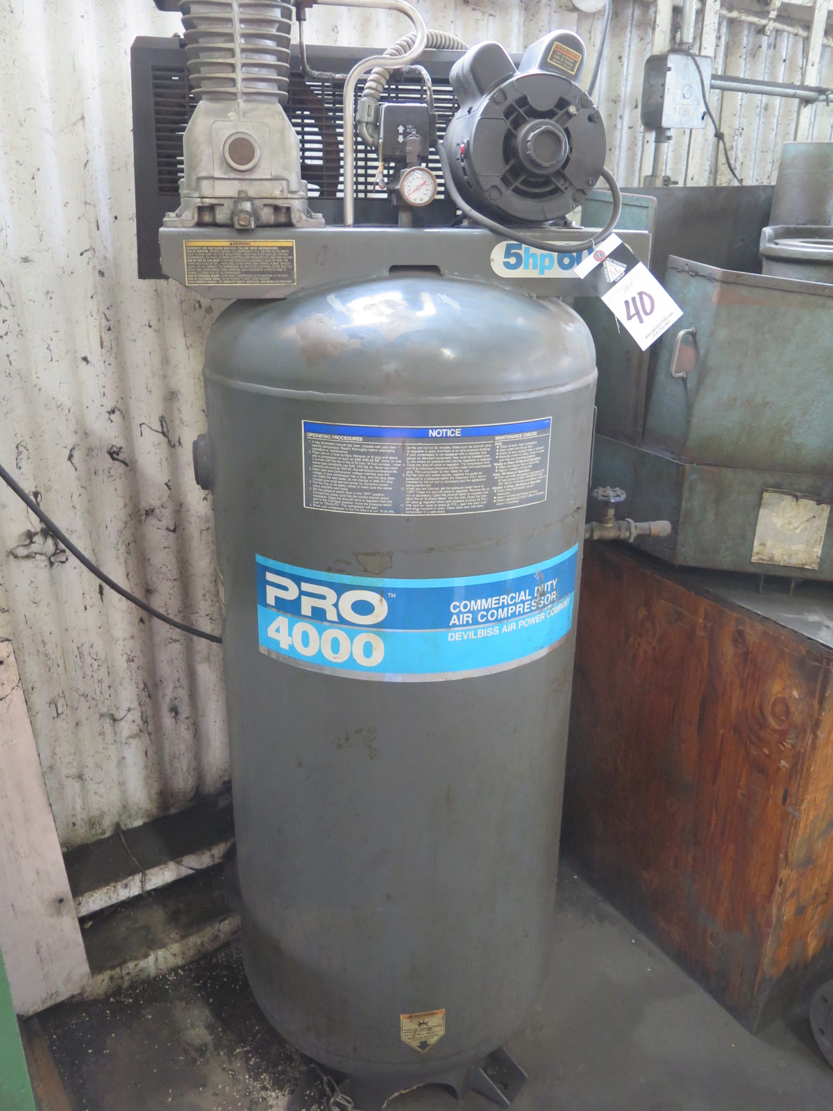 Devilbiss 5Hp Vertical Air Compressor w/ 60 Gallon Tank