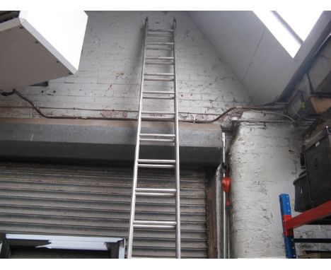 Long extending aluminium ladder 