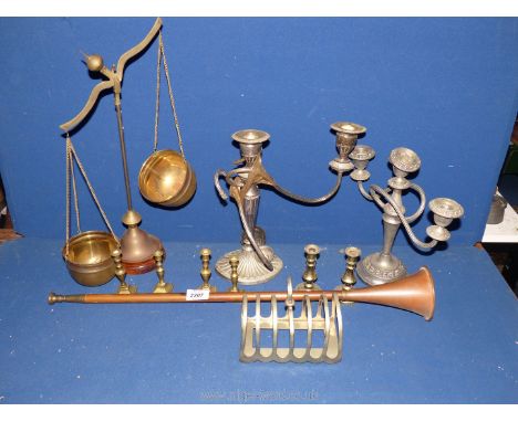 A toast rack, small candlesticks, candelabra, brass hunting horn, etc.