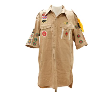 [ Boy Scouts / Cubs / Girl Guides / Brownies ] A Boy Scout association uniform shirt was worn at the 1957 world jamboree, wit