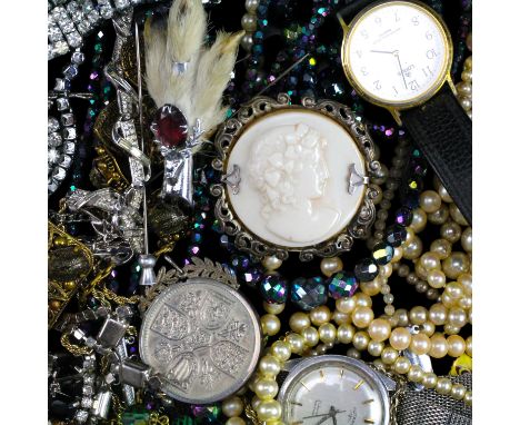 A group of vintage costume jewellery and watches, including a QEII commemorative five-shilling coin in a white metal pendant 