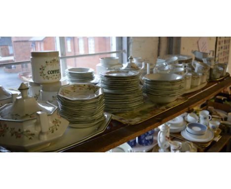 Large Eternal Beau part dinner / tea service, approx 80+ pieces (4 trays) 