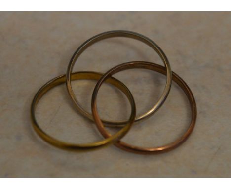 Three coloured Russian style wedding ring, total approx weight 2.47g