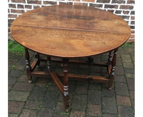 Georgian style oak gate leg table L122cm