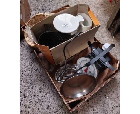BRAUN COFFEE MAKER, KITCHEN SCALES