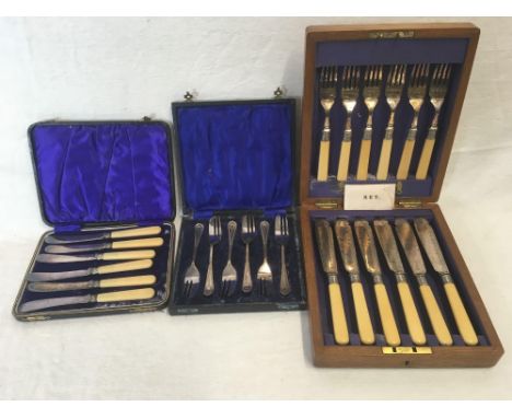 BOXED SET OF BUTTER KNIVES, DESSERT FORK &amp; FISH KNIVES &amp; FORKS