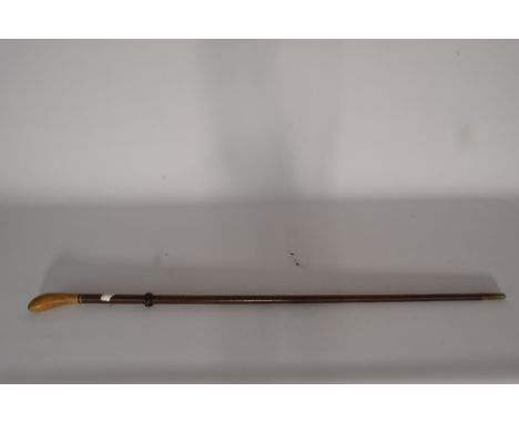 Notenhouten wandelstok. - Walnut walking stick