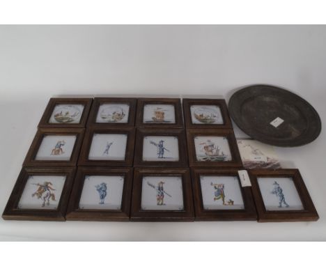 14 Makkum tegels + 1 mangaan tegel toegevoegd tinnen schotel W 36 cm. - 14 Makkum tiles + 1 manganese tile added pewter dish 