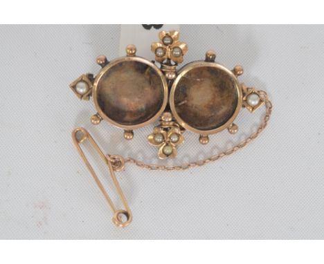 585/1000 geel gouden portretbroche, bruto ca 4,4 gr. - 585/1000 yellow gold portrait brooch, gross approx 4,4 gr.