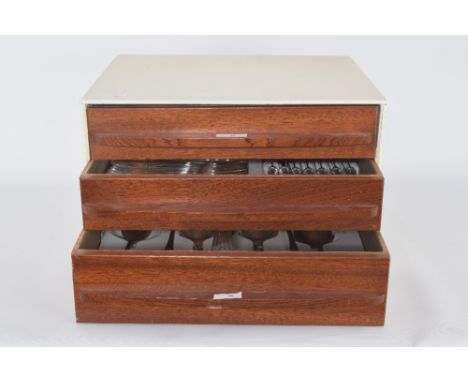 12-persoons Sterling zilveren bestekcassette (1 lepel - vleesvork mist) totaal zonder messen ca 3100 gr, 2 X 12 zilveren mess