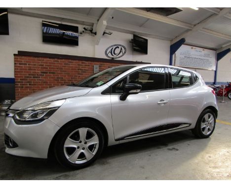 Make &amp; Model: Renault Clio Dyn M-NavDate of Reg: AO64 CTKColour: Silvercc: 1461MoT: 15-09-2022Fuel Type: DIESELMileage: 8