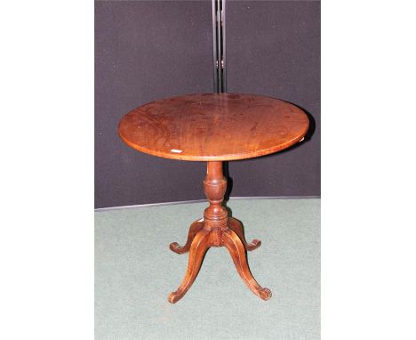 Victorian mahogony occassional table with circular tilt top, vase shaped stem and tripod legs, 70cm diameter