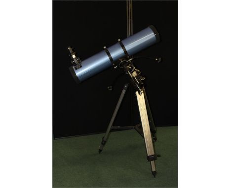 Sky-Watcher 130mm Reflctor Telescope with tripod together with Star chart