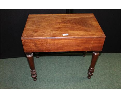 Victorian mahogany box commode with porcelain liner, on turned legs