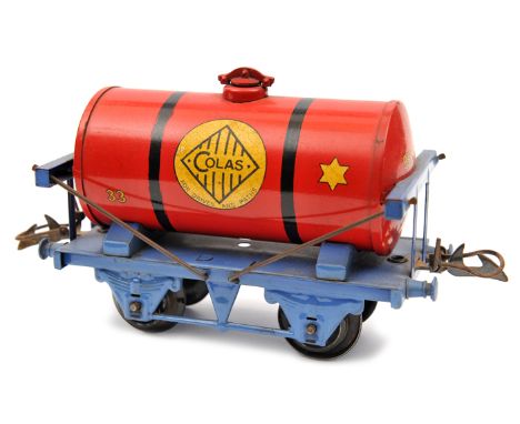 Hornby Series O gauge tank wagon. Colas in red with blue stays and base. (1936-39). VGC some light wear. Plate 1 