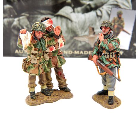 King & Country Arnhem (Operation Market Garden) “Captured” (MG 32). Comprising German soldier with two captured Americans. Bo