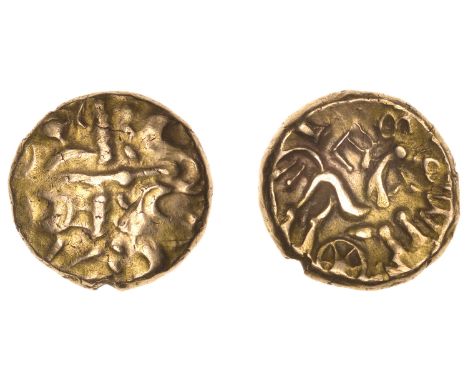 British Iron Age, ATREBATES AND REGNI, Commios, Stater, class 2, E type, devolved head of Apollo right, rev. triple-tailed ho