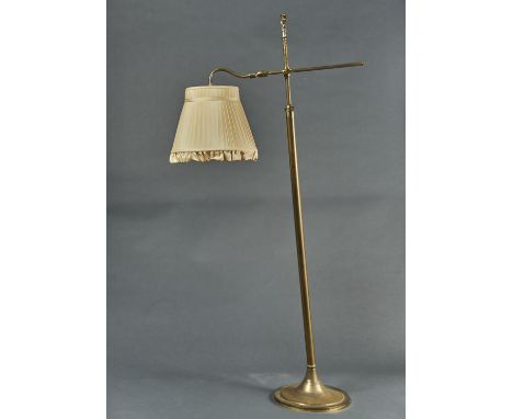 A FULLY ADJUSTABLE TELESCOPIC BRASS STANDARD READING LAMP, LATE 20TH C WITH LOOP HANDLE, 109CM H UNEXTENDED Condition reportD