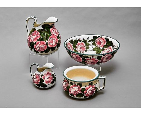 A ROBERT HERON &amp; SON WEMYSS WARE CHAMBER SET, C1900, PAINTED WITH FULL BLOWN CABBAGE ROSES, BASIN 38.5CM DIAM, IMPRESSED 