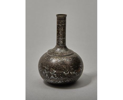 AN INDIAN SILVERED AND LACQUERED BRASS FLASK, 19TH/20TH C, OF COMPRESSED GLOBULAR FORM WITH CYLINDRICAL NECK, 21CM H Conditio