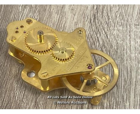 *JAEGER LECOULTRE ATMOS CLOCK ORIGINAL 526 MOVEMENT COMPLETE PLATE JEWELS &amp; PARTS / WORKING ORDER