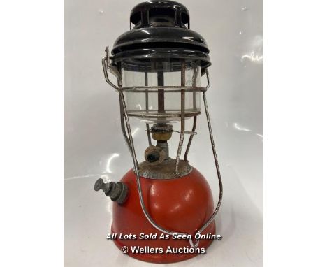 *VINTAGE RED TILLEY LAMP - COLLECTORS LAMP - NICE TANK AND GOOD GLASS WITH 