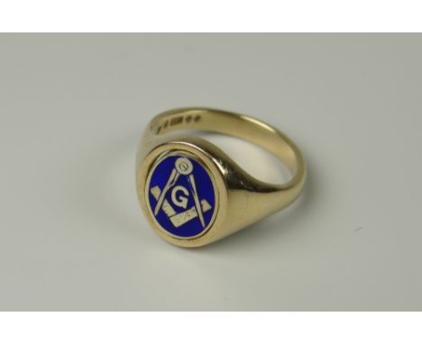 9ct GOLD & BLUE ENAMEL MASONIC REVERSIBLE RING, 6.2grams approx. Condition: overall in good order, some surface wear & scratc