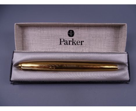 VINTAGE PARKER 75 14ct GOLD FILLED FOUNTAIN PEN in Tiffany Grid design, boxed