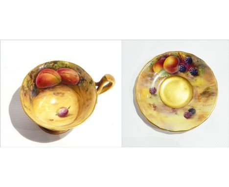 Royal Worcester fruit painted porcelain cabinet cup with everted rim, signed by Albert Shuck, decorated with peaches and grap