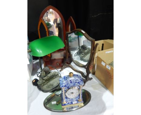 A shield-shaped mahogany toilet mirror and three-section toilet mirror, desk lamp, blue and white clock and mirror stand (5) 